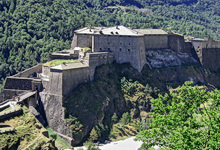 Clicca per ingrandire - Vista dall’alto del forte di Exilles in Val di Susa