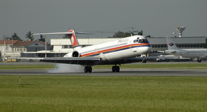 McDonnell Douglas MD80 Meridiana in atterraggio a Caselle © Roberto Leone