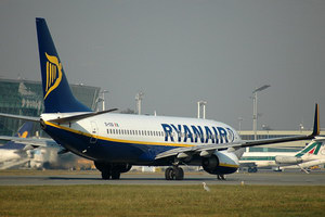 Boeing 737 Ryanair allineato per il decollo a Caselle © Roberto Leone