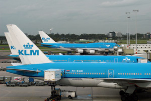 Aeromobili KLM allineati all’aeroporto di Schipol © Alessandro Fortina