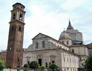 Il Duomo di Torino, il campanile romanico e la Cappella della Santa Sindone
