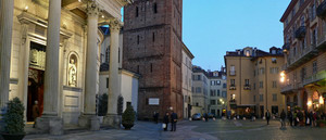 Uno scorcio di Piazza della Consolata con l’omonima chiesa sulla sinistra © Mauro Piumatti