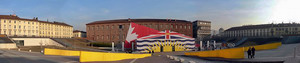 Piazzale Valdo Fusi ai tempi delle Olimpiadi con lo chalet di Casa Canada al centro © Mauro Piumatti