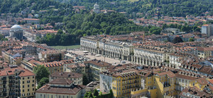 Piazza Vittorio e la collina viste dalla Mole Antonelliana - Photo courtesy Wikipedia