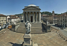 Clicca per ingrandire - Vista panoramica della Chiesa della Gran Madre di Dio &copy; Antonino Del Popolo http://www.panoramio.com/photo/4959816