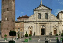 Clicca per ingrandire - Vista panoramica di Piazza San Giovanni con il Duomo al centro © Mauro Piumatti Clicca per ingrandire - Vista panoramica di Piazza San Giovanni con il Duomo al centro © Mauro Piumatti