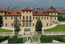 Clicca per ingrandire - Vista dall’alto di Villa della Regina sulla collina di fronte a Torino Clicca per ingrandire - Vista dall’alto di Villa della Regina sulla collina di fronte a Torino