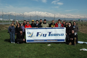 Foto di gruppo di alcuni degli amici che hanno partecipato allo Spotting Day