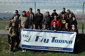 Foto di gruppo di alcuni degli amici che hanno partecipato allo Spotting Day